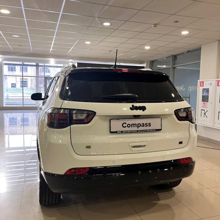 Jeep Compass 1,5 л АКПП-7 Platinum