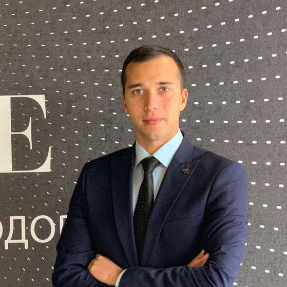 Начальник відділу продажу DS Віктор Дьомін