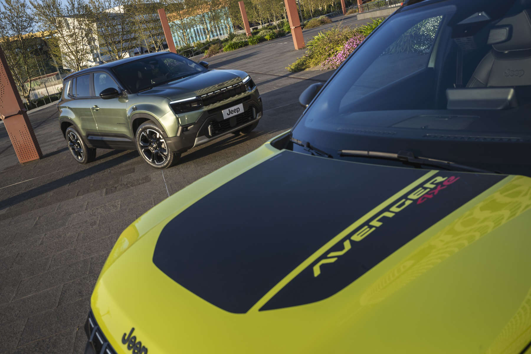 Новий Jeep Avenger, два автомобілі