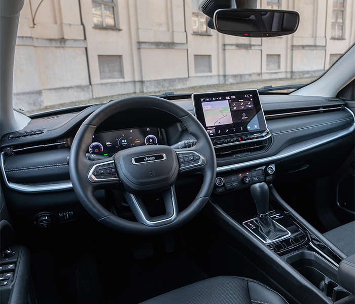 Jeep Compass, панель інструментів