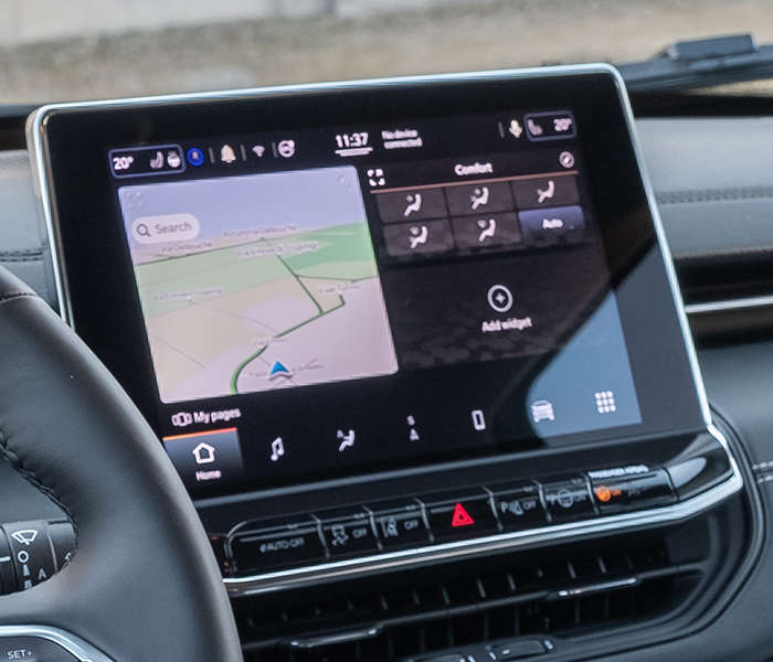 Jeep Compass, система Uconnect